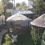 Summer House -room For 5 People In 1st Floor - J Vakantiehuis Velipojë