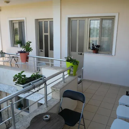 Summer House -room For 5 People In 1st Floor - J *