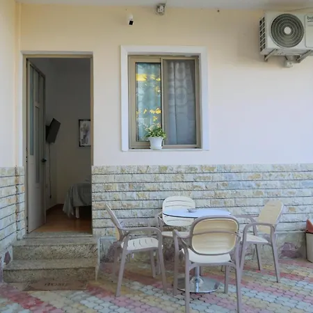 Dom wakacyjny Summer House -room For 5 People In 1st Floor - J