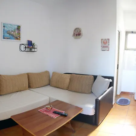 Summer House -room For 5 People In 1st Floor - J
