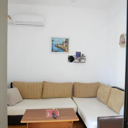 Summer House -room For 5 People In 1st Floor - J