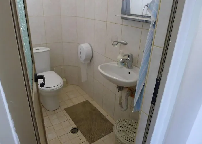 Summer House -room For 5 People In 1st Floor - J *