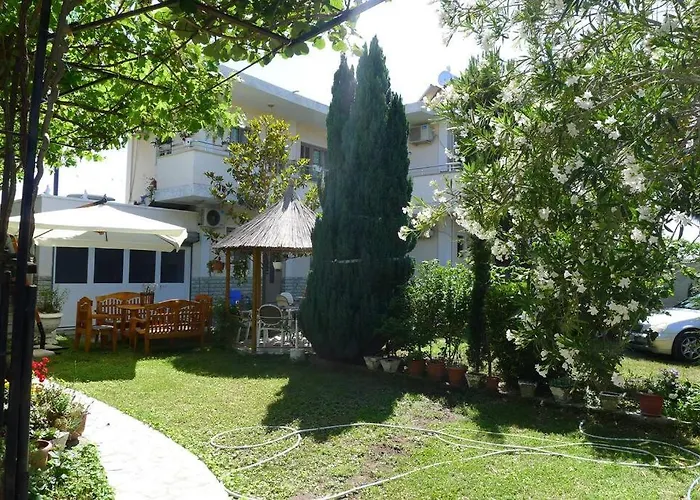 Summer House -room For 5 People In 1st Floor - J * Velipojë