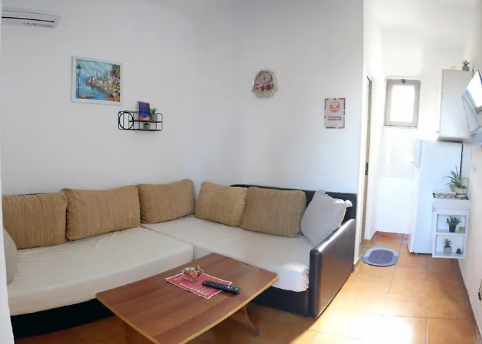 Summer House -room For 5 People In 1st Floor - J